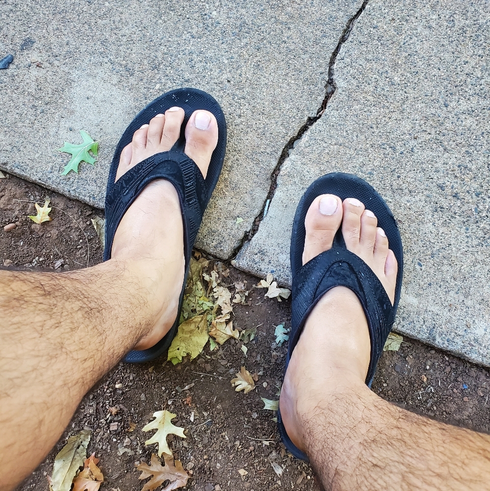 Reef Fanning Flip Flops Size 11